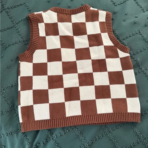 Checkered Sweater Vest - Picture 2 of 3
